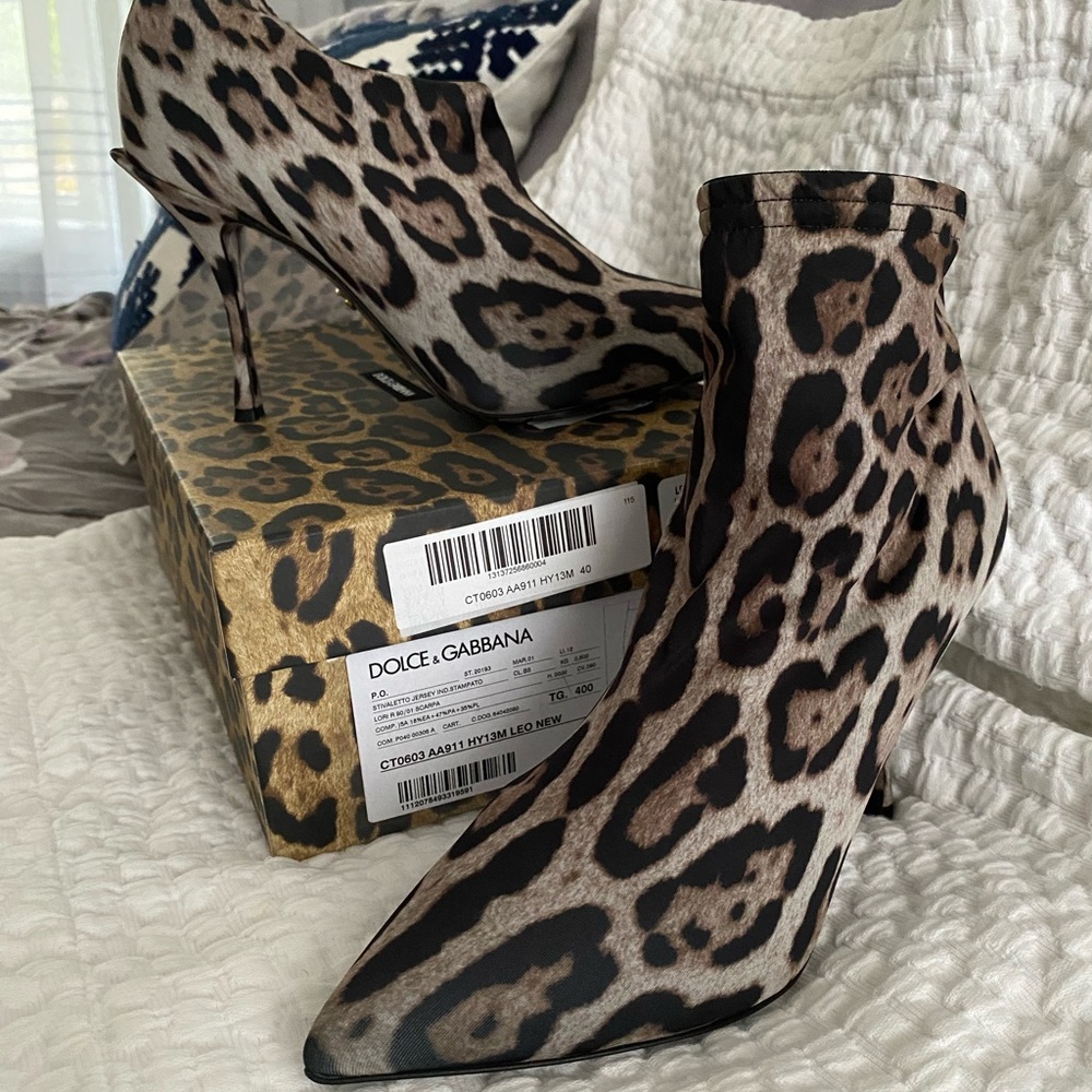 Dolce & Gabbana booties Size 9.5/10